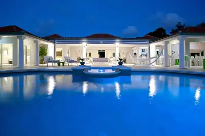 Giselle - Stunning ocean views
