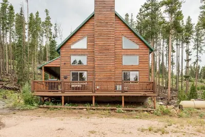 Image de Beautiful, private cabin with room for the family
