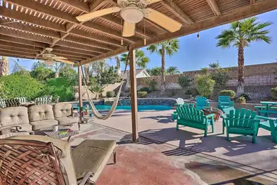 Image de 4 Mi to Coachella: Indio Home w/ Pool & Patio!