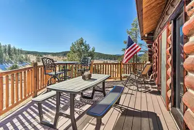 Image de Classic Colorado Log Home w/ Mountain Views!