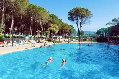 Image de Belle maison de vacances privée avec Wifi, piscine, climatisation, terrasse, animaux admis, parking