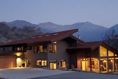 Image de Matanah Meadows Farm, House Great for 2 Families, Sequoia National Park and Farm