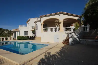 Image de Magnifique maison avec piscine privée, internet, climatisation