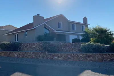 Image de Newly Remodeled! Havasu City Home w\/ Spa, Boat & Rv Parking
