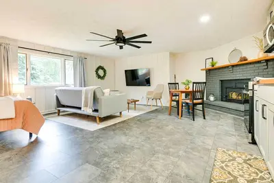 Image de Modern Studio < 13 Mi to Saratoga Racetrack!
