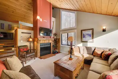 Image de Lincoln Condo w/ Balcony & View < 2 Mi to Loon Mtn