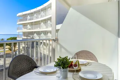 Image de Confortable appartement pour 4 personnes avec Wifi, climatisation, Tv et terrasse