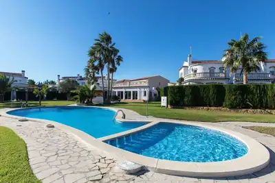 Image de Magnifique maison de vacances privée avec climatisation, piscine, Wifi, Tv, patio et parking