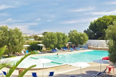 Image de Bel appartement dans une maison de vacances avec Wifi, piscine, climatisation, terrasse, parking