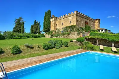 Image de Maison de vacances privée avec climatisation, Wifi, piscine privée, patio, près de San Gimignano