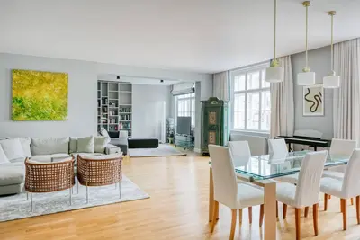 Image de Spacious 2br + Office near Stephansplatz & Kohlmarkt, by Blueground