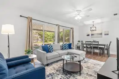 Image de Stylish and Comfortable Escape in Gainesville