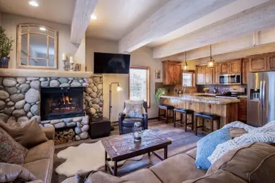 Image de Christophe Condominium - Pool, Walk to Downtown, River Run Lodge & Bike Trail