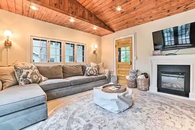 Image de Historic Gaylord Home in Heart of Downtown!