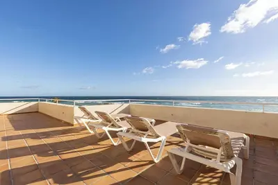 Image de Appartement 'Bermuda Beach 7' proche plage avec piscine, jardin et Wi-Fi