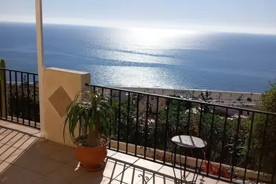 Image de \"Villa Casa Pinosierra\" avec vue sur la mer, piscine, Wi-Fi, jardin et terrasse.