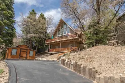 Image de The Outdoors Inn - Close to Slopes, Fireplace, Deck, Barbecue