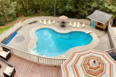 Image de South GunLake Hideaway 1miBayPointe~Pool/Gym/Sleep12-