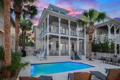 Image de Newly Renovated W/ Private Beach Access + Private Pool- Wave N Sea