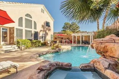 Image de vegas hacienda, 5b free heated pool+spa, 15 mins to Strip