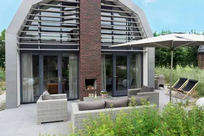 Image de Luxurious holiday home with sauna in a dune reserve, 2 km from the sea