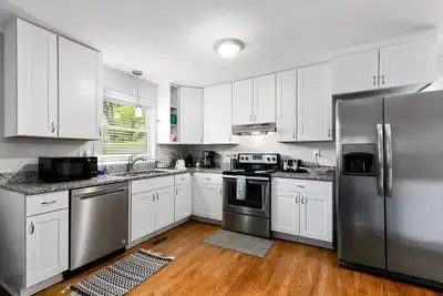 Image de Modern Charm & Garden View