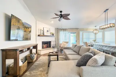 Image de Val Vista Oasis- Gorgeous Gilbert Home with Pool
