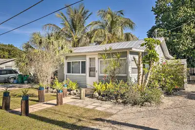 Image de Tropical Port Charlotte Cottage - Walk to Bay!