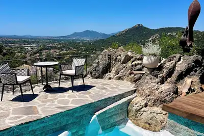 Image de Villa de luxe dans un jardin sur la Cote d'Azur