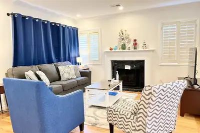 Image de 3 bedroom (6 people) residential home in lovely safe town near Sfo\/Sf Bay Area