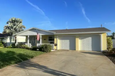 Image de Beachside Ormond Beach Bungalow