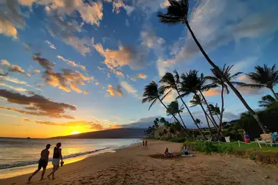 Image de Beachfront Condo with Great Ocean, Mountain and Pool Views Steps from the Sand