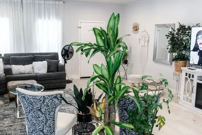 Image de Beautiful 3br\/2b Midtown Sac, Airport, Golden1 Center