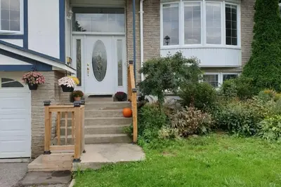 Image de Separate Well-decorated and Equipped, Spacious 2-Bedroom (Entire) Basement