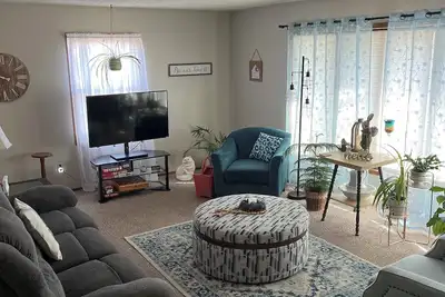 Image de Cozy Home Close To Weston, Nascar, Royals, 30 Min To Kansas City, 10 min to Kci