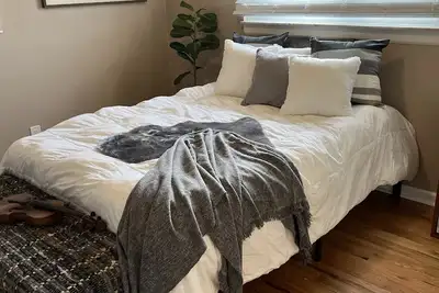 Image de Calm & Cozy 3br King Bed Free Wifi | Washer Dryer
