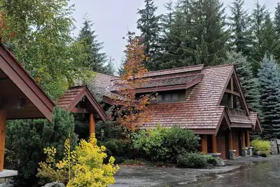 Image de Ski In 2 bedroom townhome - Steps off the Village Run