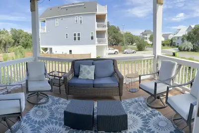 Image de Spacious and Bright townhome, steps to the beach, pet friendly*