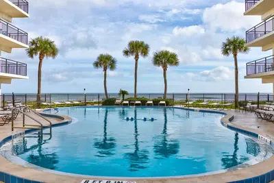 Image de Sunny Ormond Beach Sob Condo, Pool, No Drive Beach