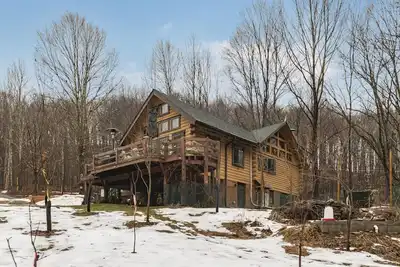 Image de Log Cabin in Catskill Nys