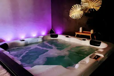 Image de Loft romantique avec Spa privatif de 80m2