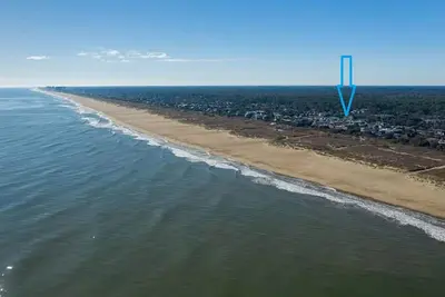 Image de Beach Happy 4bdrm/9guests vacation gem steps to beach