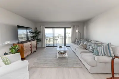 Image de Newly Renovated Santa Rosa Dunes Condo!