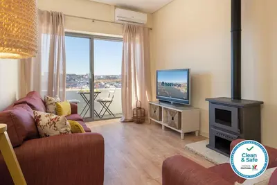 Image de HostWise - Gaya Avenue 101 - Flat w/ Balcony