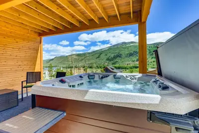 Image de Summit Safari - Luxury Home, Private Hot Tub, Mountain Views