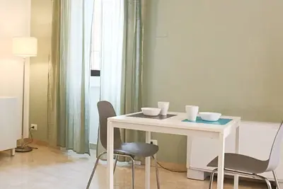Image de Bright three-room apartment located in the Moscova area.