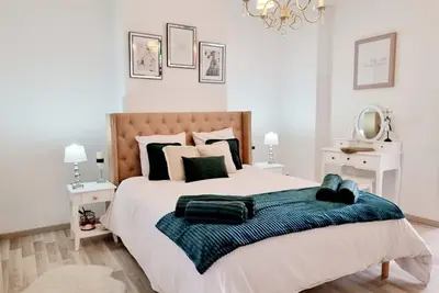 Image de L’Oasis citadin avec terrasse et jardin Appartement de 70m2- Cambrai Centre