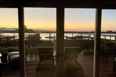 Image de Gorgeous 2 bedroom, 1 bath Home on the Napa Waterfront
