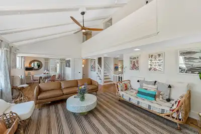 Image de Beach Front Luxe: Italian vibes & coastal glam in Rockport! Steps to Downtown! ! !