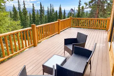 Image de Modern Mountain Home w/Fast Wifi, Spacious Decks, Pool Table - Silverheels Chalet